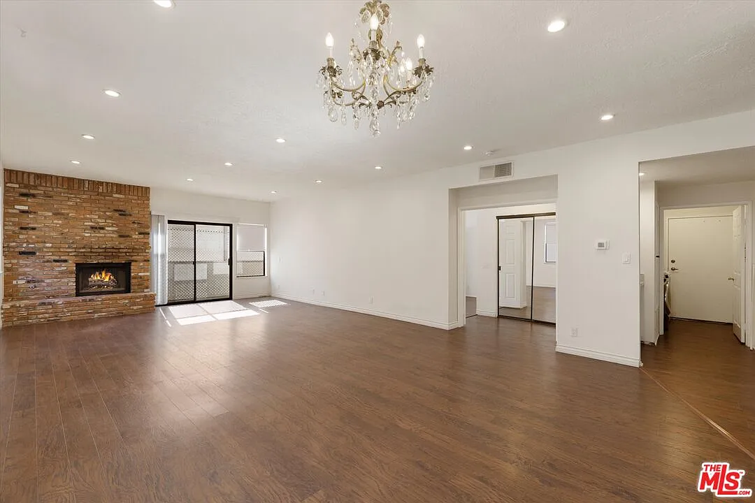 2 bed, 2.0 bath, 1626 sqft, $5,000 — Photo 1