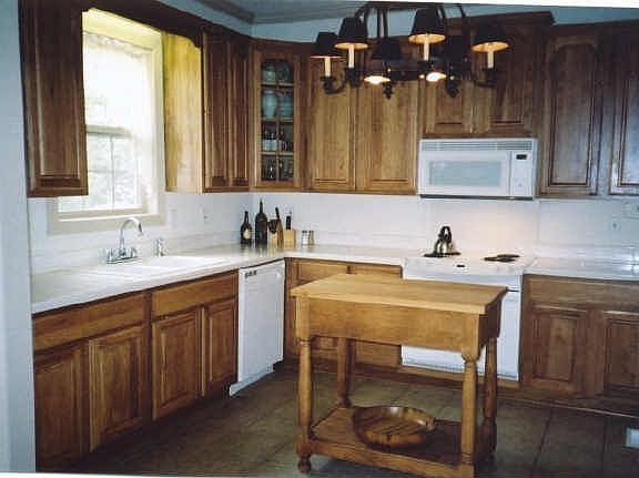 2nd image of 585 Timberlane Dr