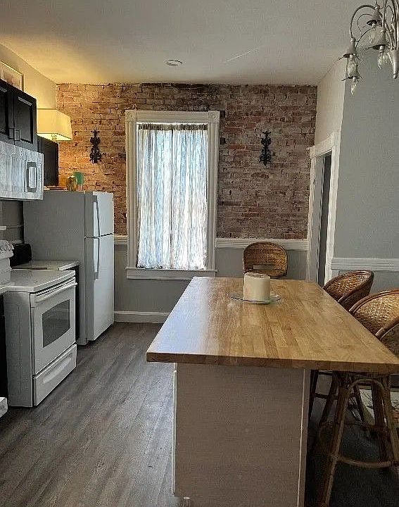 1st image of 313 Quincy St