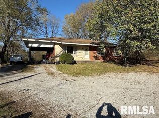 40 Crockett Rd, Carbondale, IL 62901