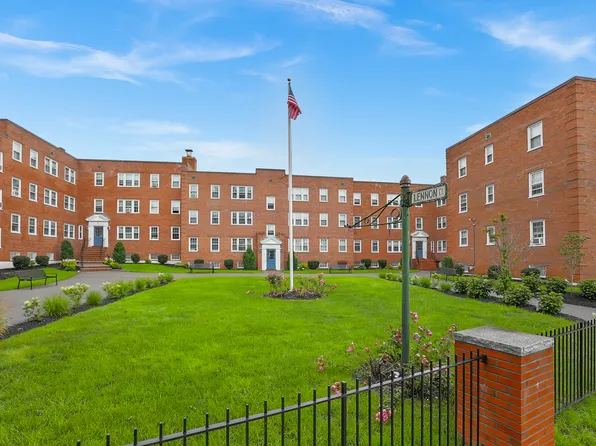 9 Lennon Ct #A, Boston, MA 02127