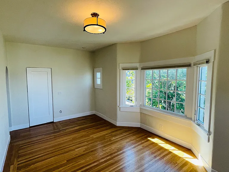 845 Waller St #4 — Photo 3