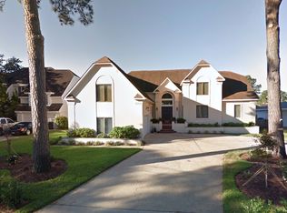 3033 Lynnhaven Dr, Virginia Beach, VA 23451