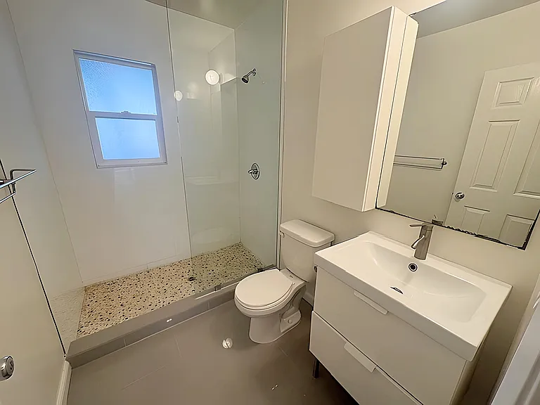 5571 Margaret Ave — Photo 6