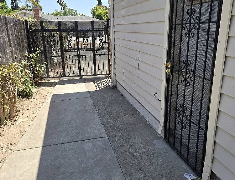 4337 Bishop Way — Photo 5