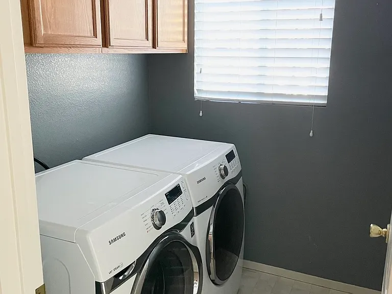 537 Farridge Dr — Photo 13