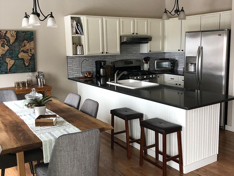 Kitchen & Dining areas