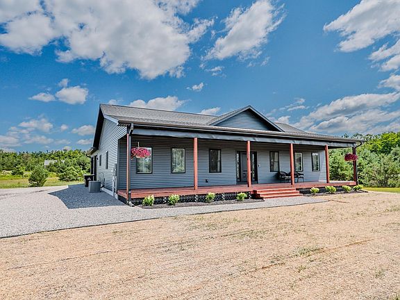 3rd image of 2857 Peregrine Dr