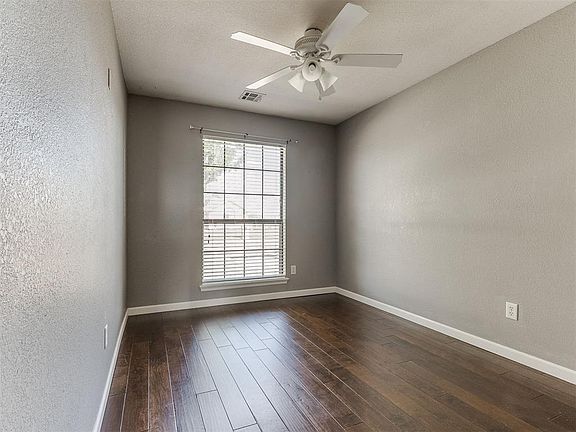 4th image of 316 SE 23rd St