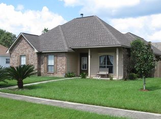 3671 Camelia St, Zachary, LA 70791