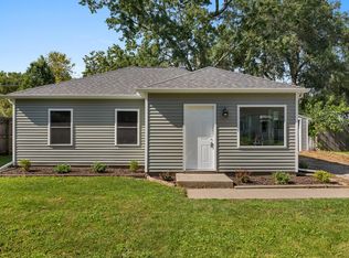 407 Fairview Dr, Champaign, IL