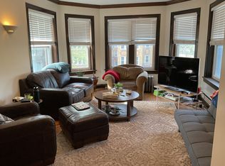 1415 W Hutchinson St APT 2, Chicago, IL 60613