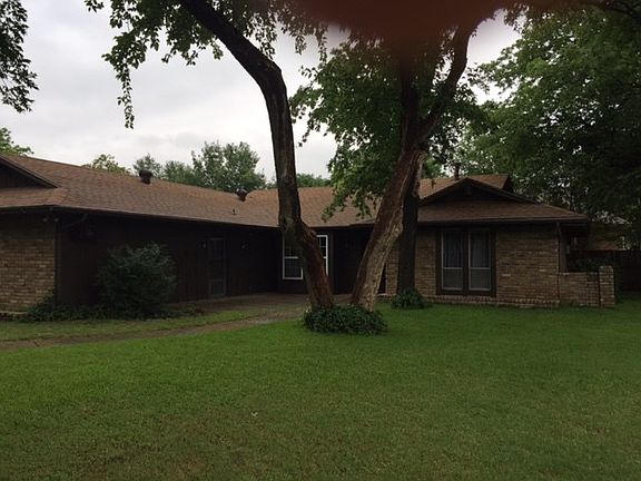 5th image of 1421 Churchill Dr