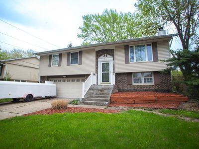 (Undisclosed Address), Streamwood, IL, 60107