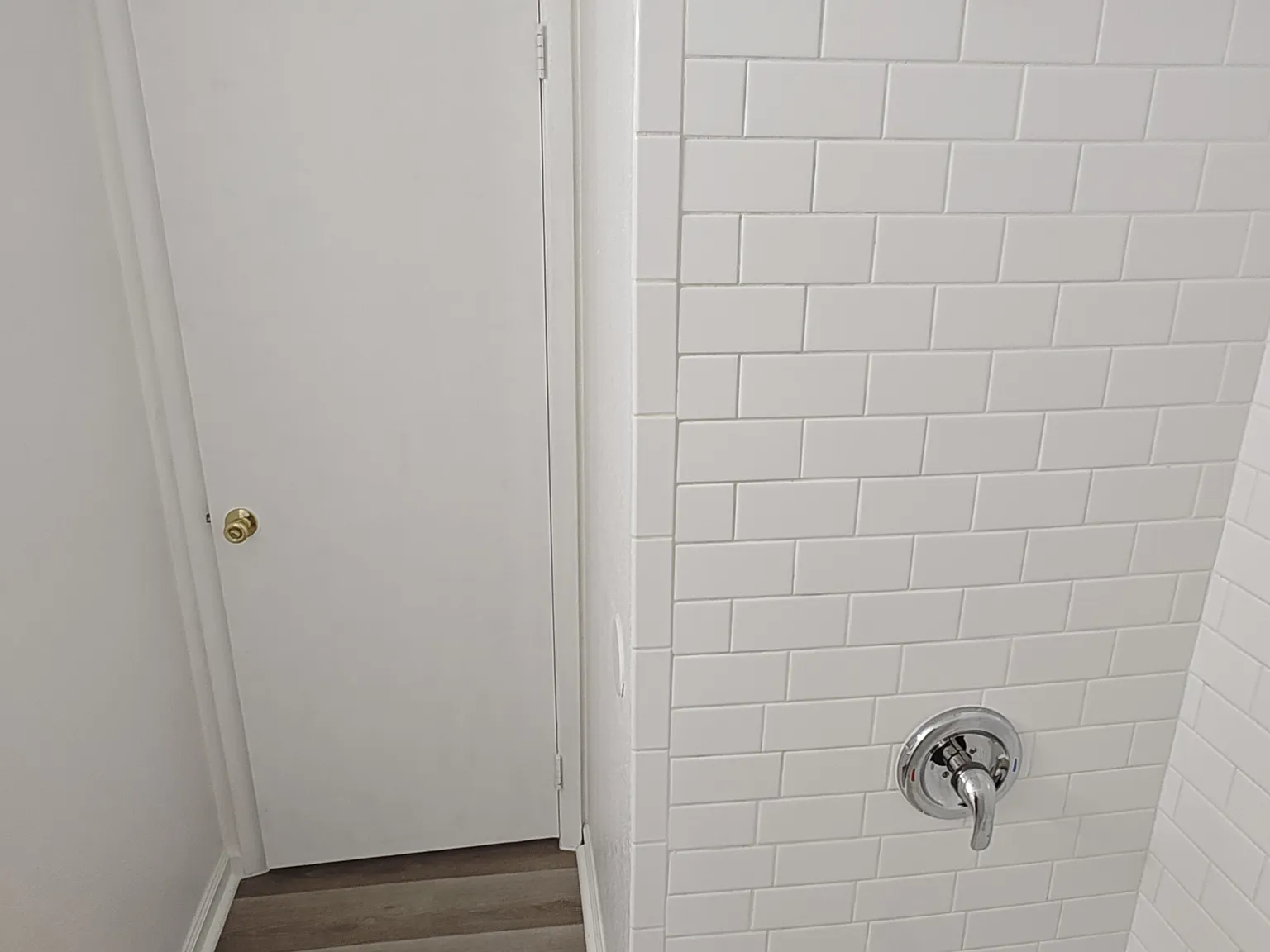 646 Kenwick Cir — Photo 4