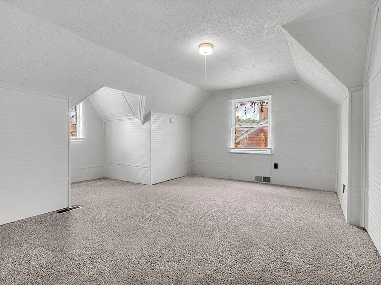 16639 Ward St — Photo 16