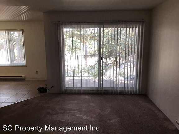 3rd image of 35 Kent Ct APT 18