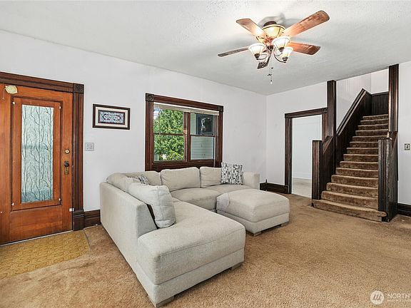 4th image of 115 F Street SE