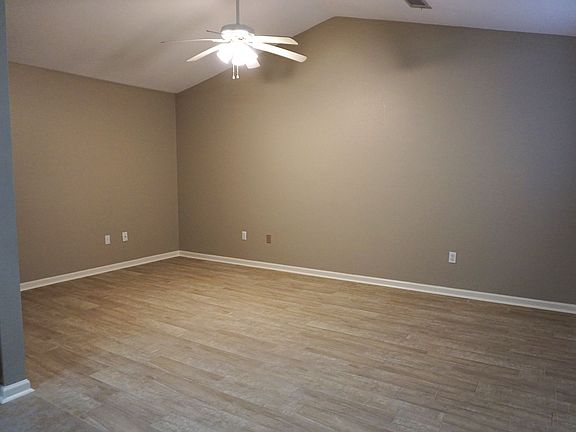 4th image of 1604 Latourette Ln #5
