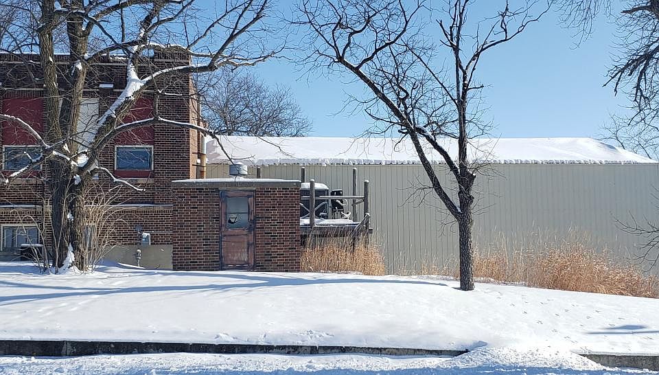 2nd image of 400 N Seeley Ave