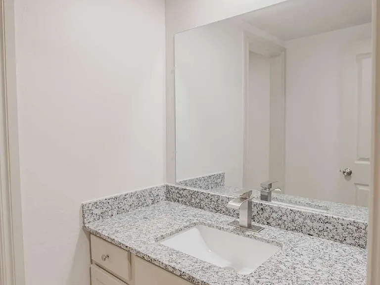 8604 S Brookline Ave — Photo 19
