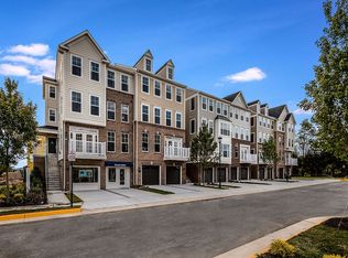 25241 Orchard View Ter, Chantilly, VA 20152