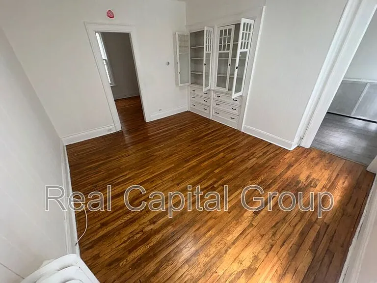 130 5th Ave #2R — Photo 9