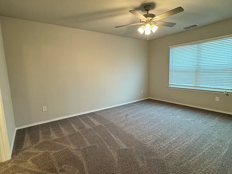 6033 Seguin Ct — Photo 11