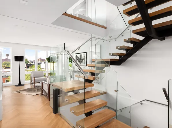 395 Atlantic Avenue image 1 of 12