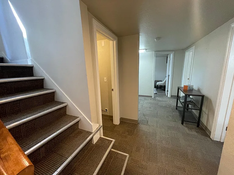 1225 N Main St — Photo 23