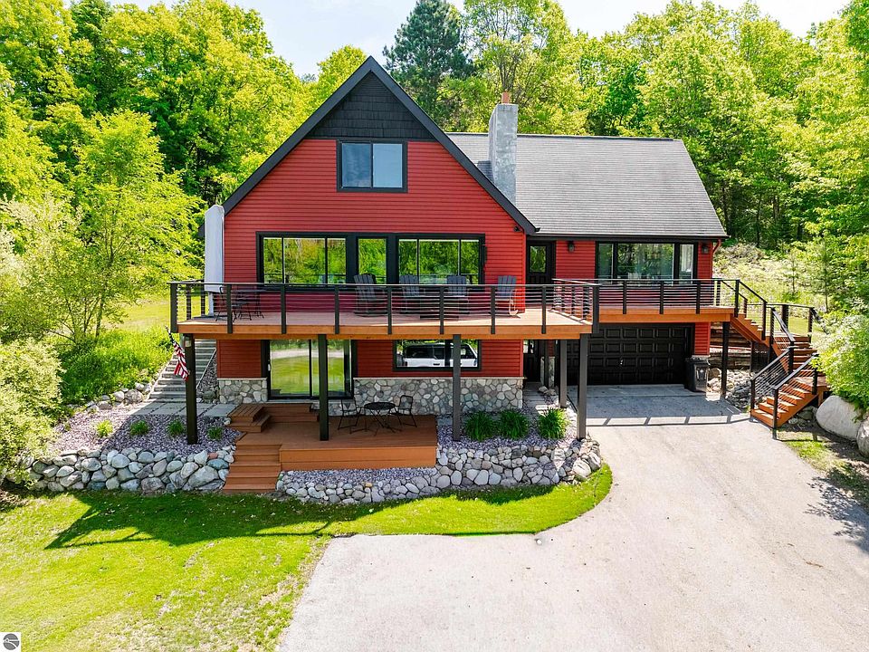 1st image of 2104 Apple Hill Dr