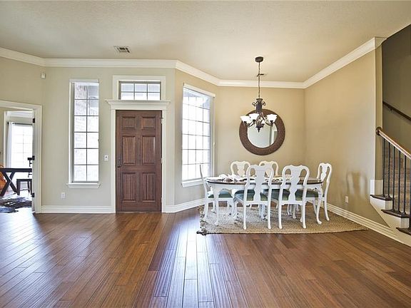 3rd image of 4369 E Oakmont Dr