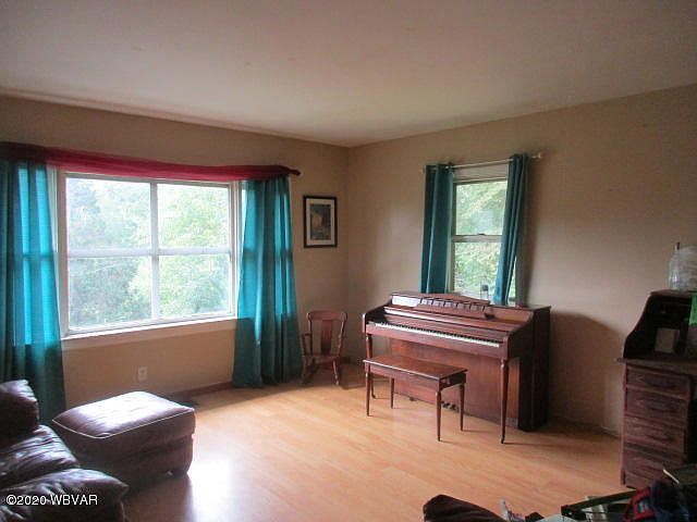 2nd image of 597 Harris Ln