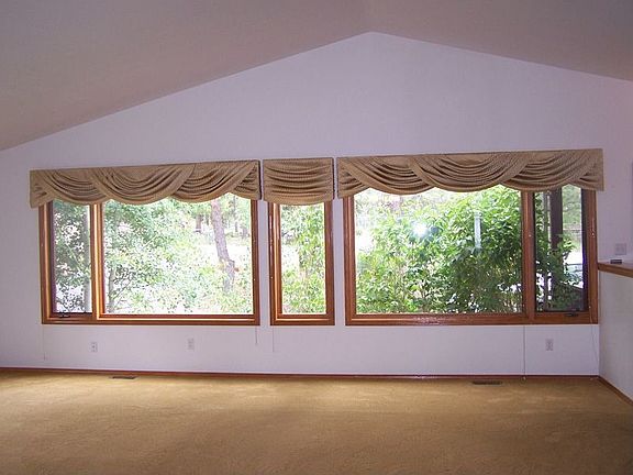 3rd image of 2713 Sunnywood Ave