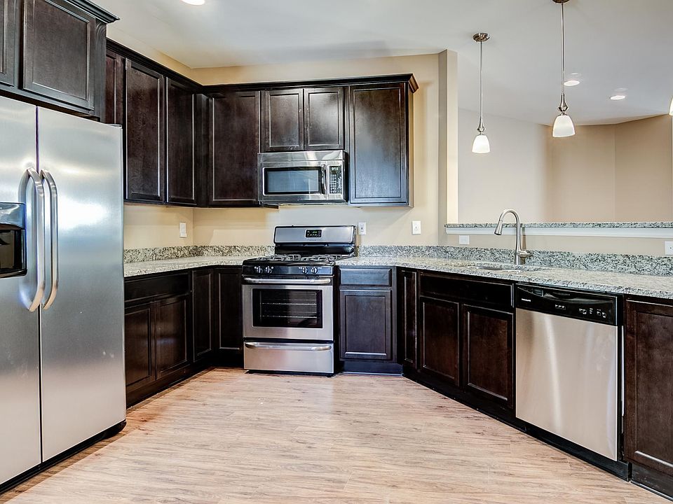 1st image of 2524 Sandhutton Ave