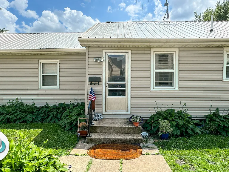 607 Cedar St — Photo 6