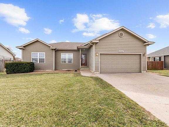 3rd image of 656 Joanie Ln