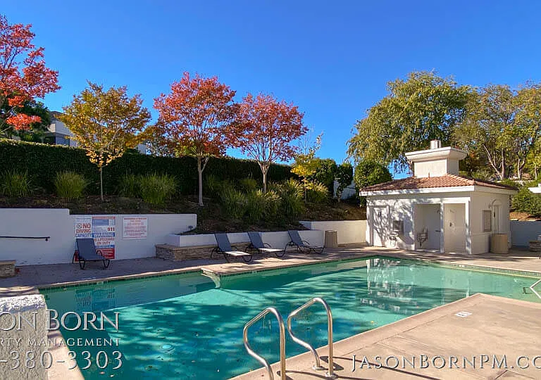 5482 Avignon Ct — Photo 16