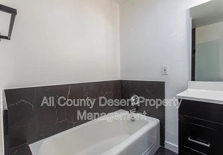 46075 Ocotillo Dr #4 — Photo 38