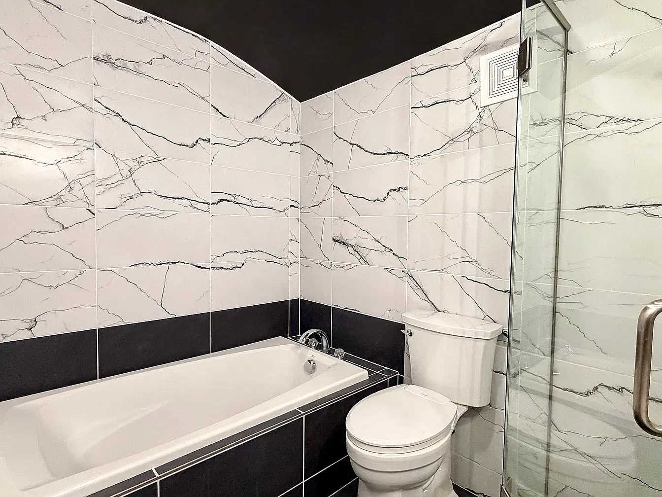 3 bed, 1.5 bath, 1200 sqft, $3,300 — Photo 3
