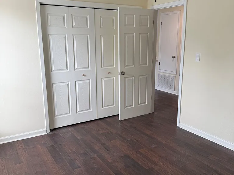 653 Carnathan Ct — Photo 14