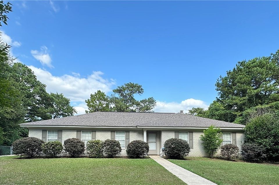 1st image of 408 Riverdale Dr