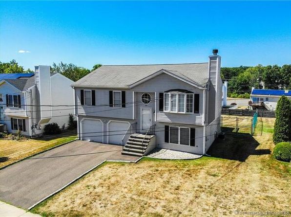24 Andrea Dr