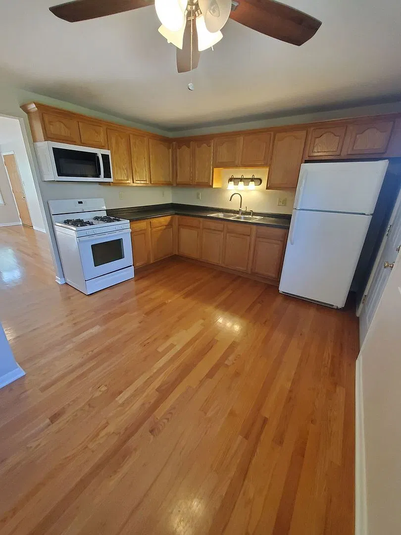 508 Lakeview Ave. (4 Unit) — Photo 4