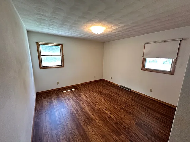 3 bed, 1612 sqft, $1,200 — Photo 4