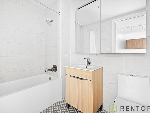 5th image of 40 Bruckner Blvd #217