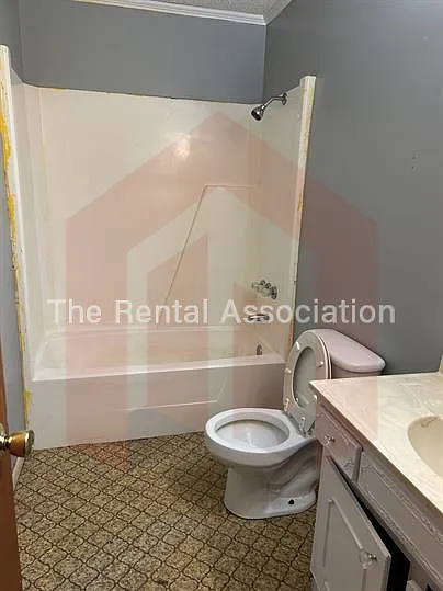 321 Clarice St #9 — Photo 2