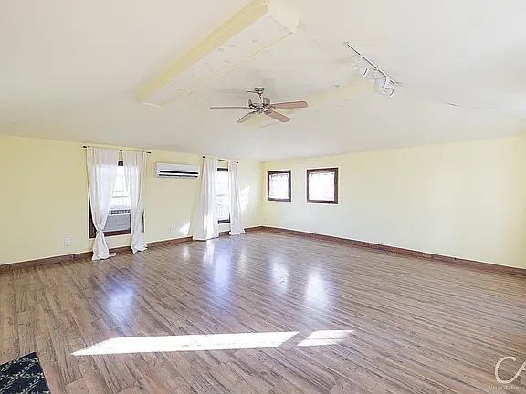 2nd image of 208 Merchant St Unit B
