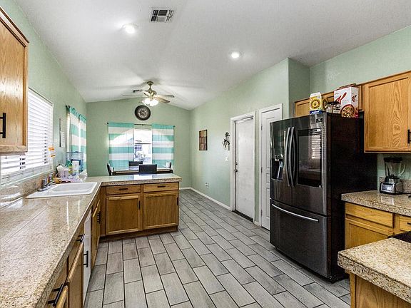 5th image of 1548 E 10th St