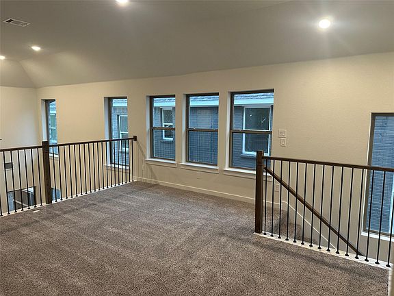 5th image of 401 Osprey Ln